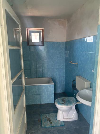 Vand casa la tara - 8