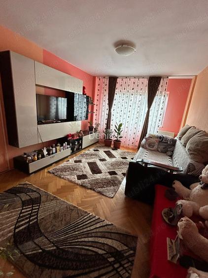 Apartament 3 camere Apartament 3 camere