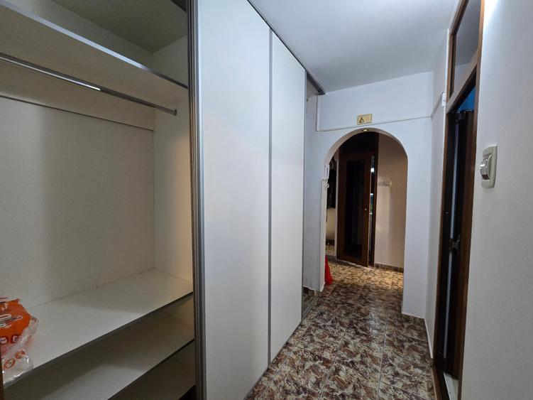 Apartament 3 camere de închiriat metrou Lujerului, Piața Veteranilor - 13