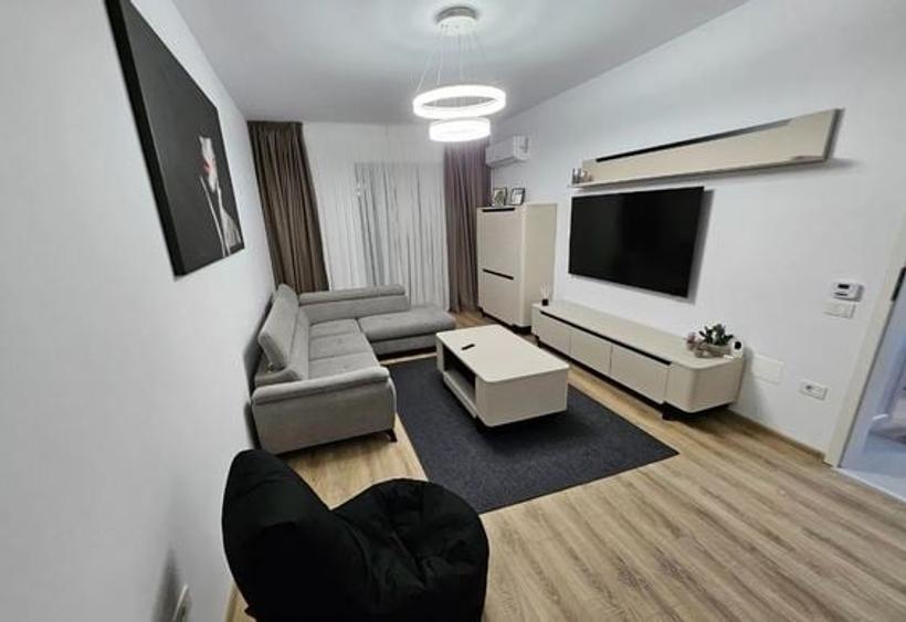 Apartament cu 2 camere decomandat, mobilat în Apărătorii Patriei — fotografia 3