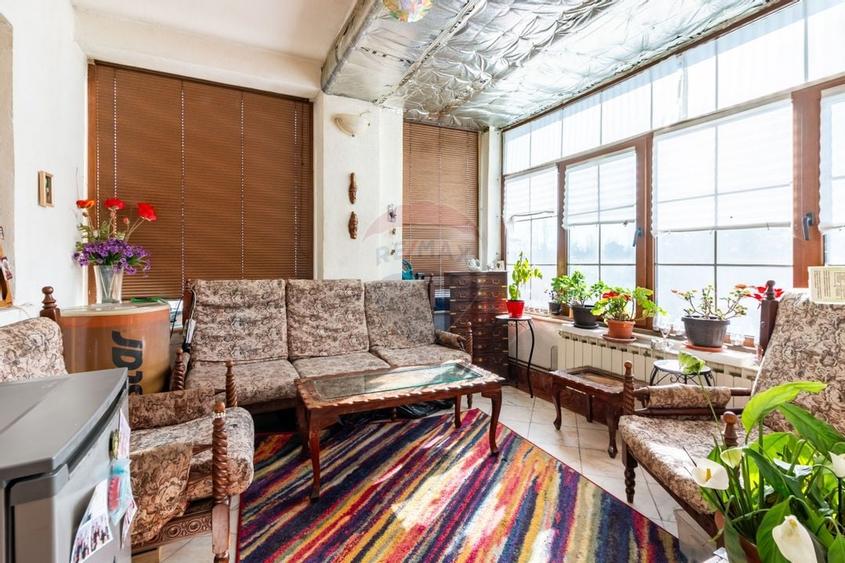 Casă / Vilă cu 4 camere de vânzare în zona Giulesti Sarbi - 2