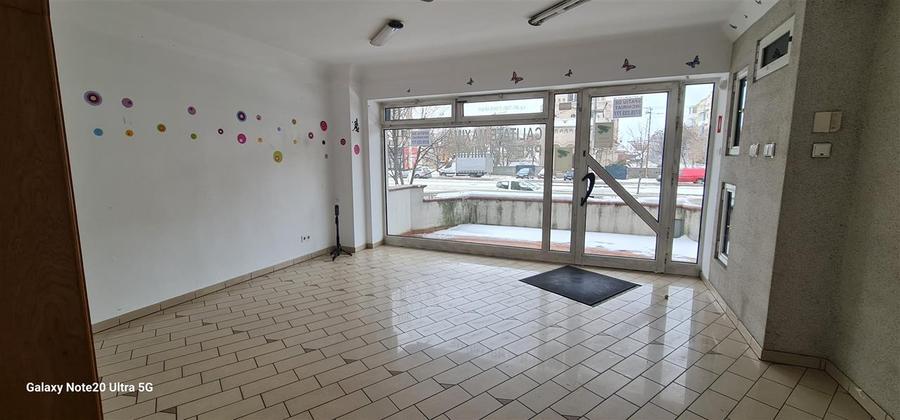 Spatiu UTA la Principala- C.A.Vlaicu terasa proprie in fata - 1