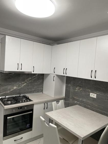Apartament cu 2 camere semidecomandat în Take Ionescu
