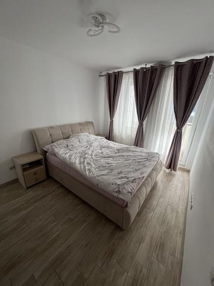 Apartament cu 3 camere decomandat în Florești