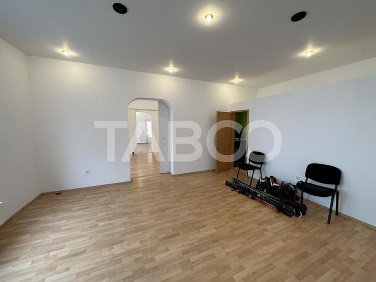 Spatiu 550 mpu pretabil clinica sau cladire birouri zona Lupeni Sibiu - 3