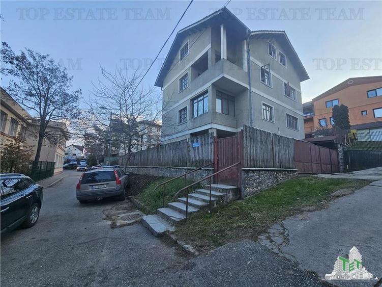 Vila spatioasa 11 camere la gri in centru Pitesti - 9