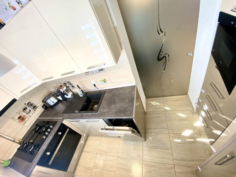 Inchiriez apartament cu 2 camere calea Marasesti nr 1, etaj 4 - 2