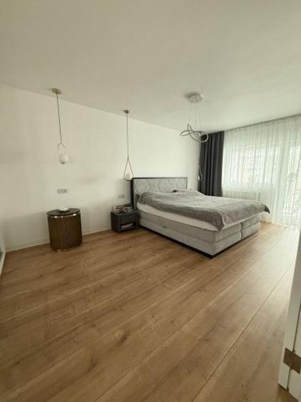 Unirii Monolit vedere fata - 7