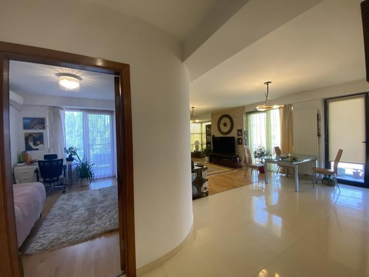 Apartament 4 camere bloc boutique si terasa de 25m - 44