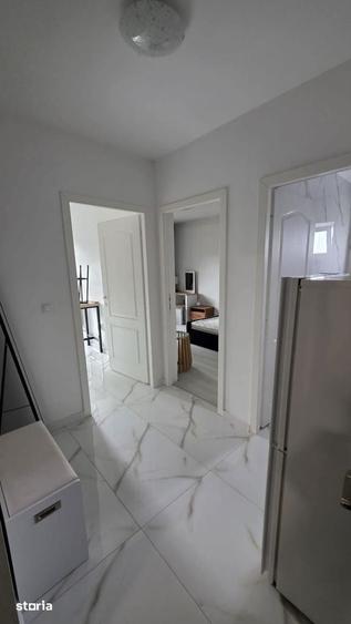 Garsonieră decomandată în Podu Roș