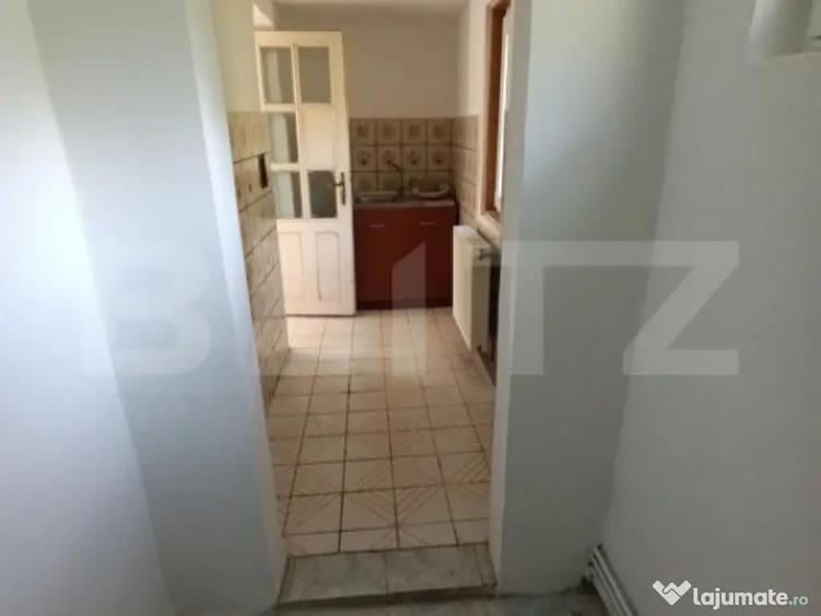 Casa 2 camere, terasa, curte ,zona lini?tita langa pad - 5