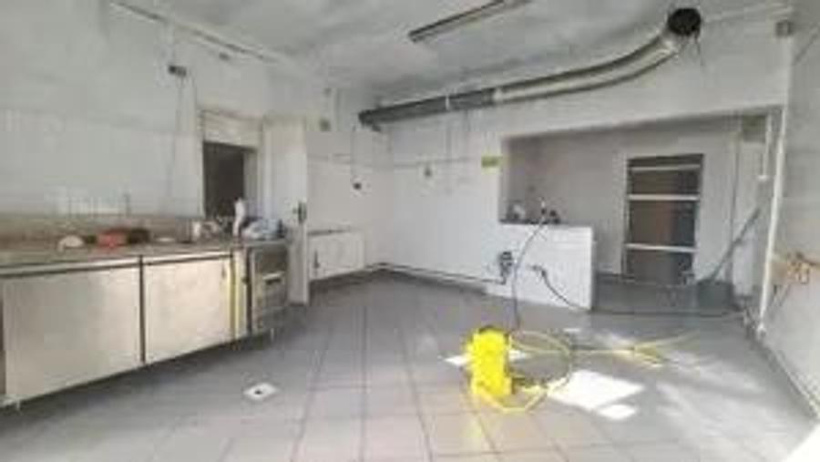 Spa?iu de inchiriat la casa - 5