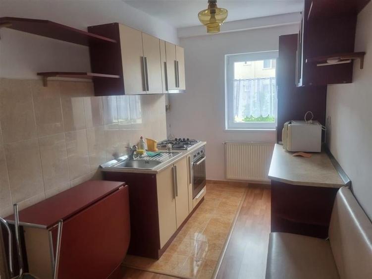 Apartament cu trei camere B-dul Unirii - 1