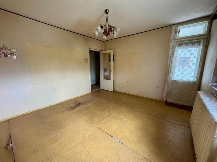 Ap 2 cam  decomandat ,in Manastur, str Mehedinti - 1