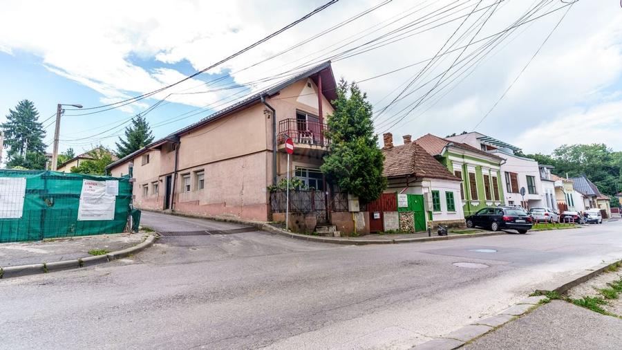 Casa langa Campusul Hasdeu/UMF- Ideala pentru locuinta sau investitie! - 1