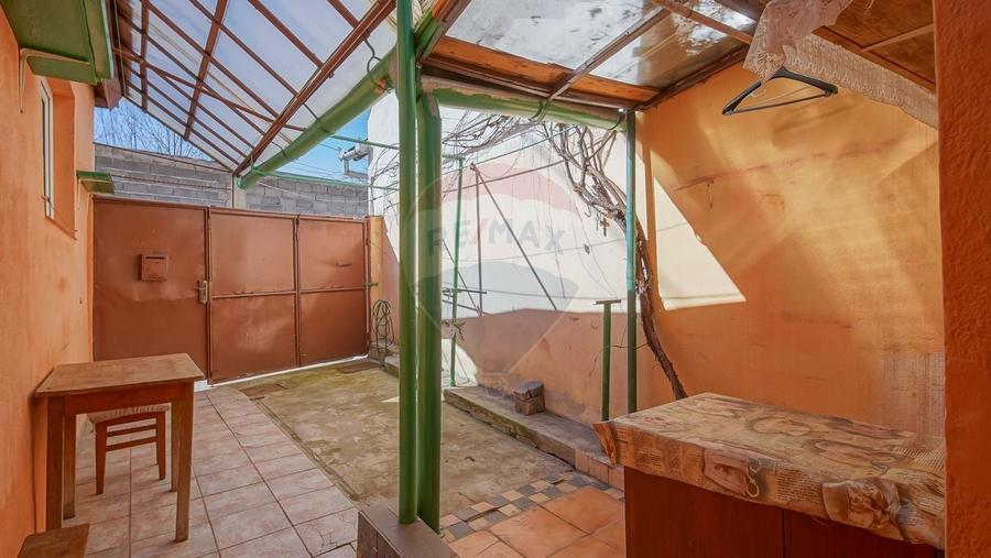 Casă individuală cu 3 camere cu Teren 112 Mp în Schei