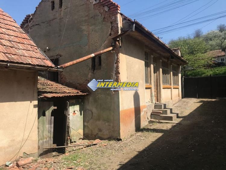 Casa de vanzare in apropiere de Alba Iulia zona Teleac - 3