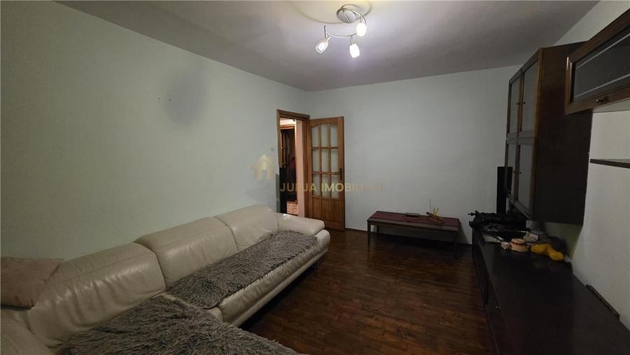 APARTAMENT 3 CAMERE 70 MP ZONA ION MESTER - 3