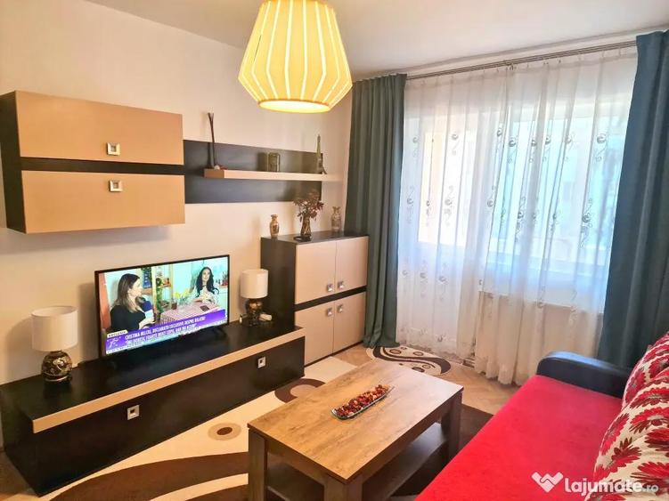 Inchiriez apartament cu 2 camere in Campina, renovat, central - 4