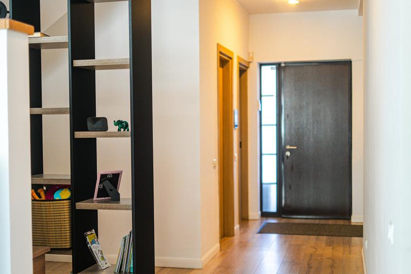 VILA 6 CAMERE MOBILATA SI UTILATA - PISCINA - CORBEANCA - COMISION 0% - 10