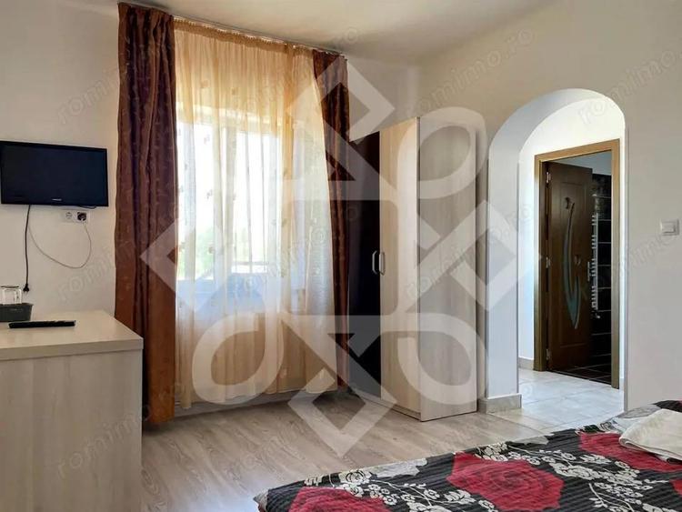 Pensiune cu 7 camere de vanzare in Baile 1 Mai - 1