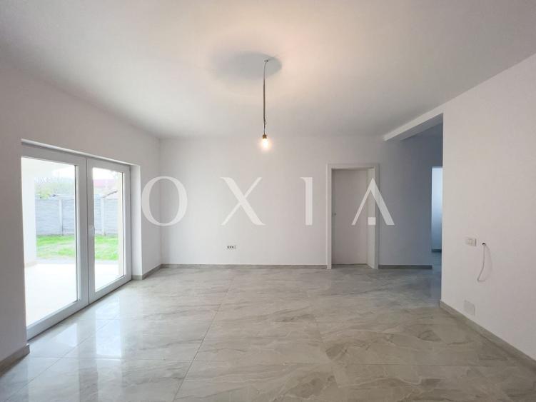 AX671 Chisoda, Finisat La Cheie, Asfalt - 4