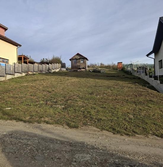 Teren autorizat pentru Casa individuala Chinteni 750mp front 18ml zona Lac - 2