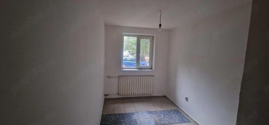 Vanzare garsoniera Bd.Dambovita, parter - 2