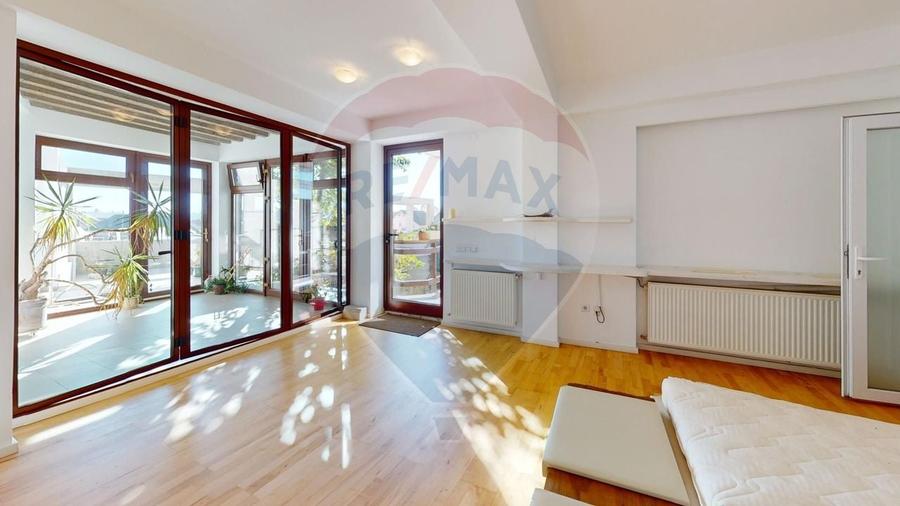 Apartament  la vila, cu 5 camere de vânzare în zona Turnisor - 8