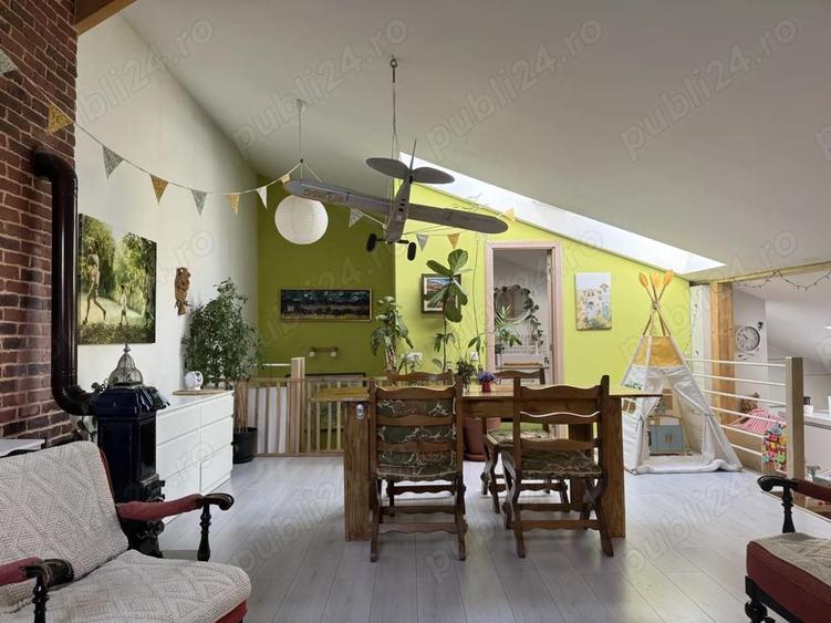 Casa in zona centrala( spatiu comercial casa de locuit) singur in curte - 2