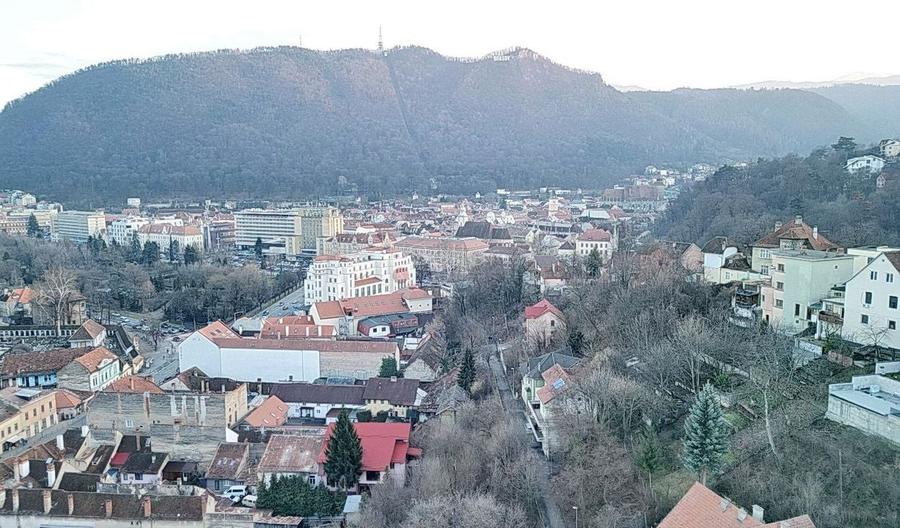 Teren intravilan, ultracentral. - 32