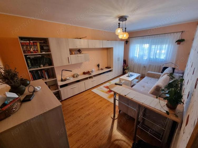 Apartament decomandat zona Km 4-5 - 7