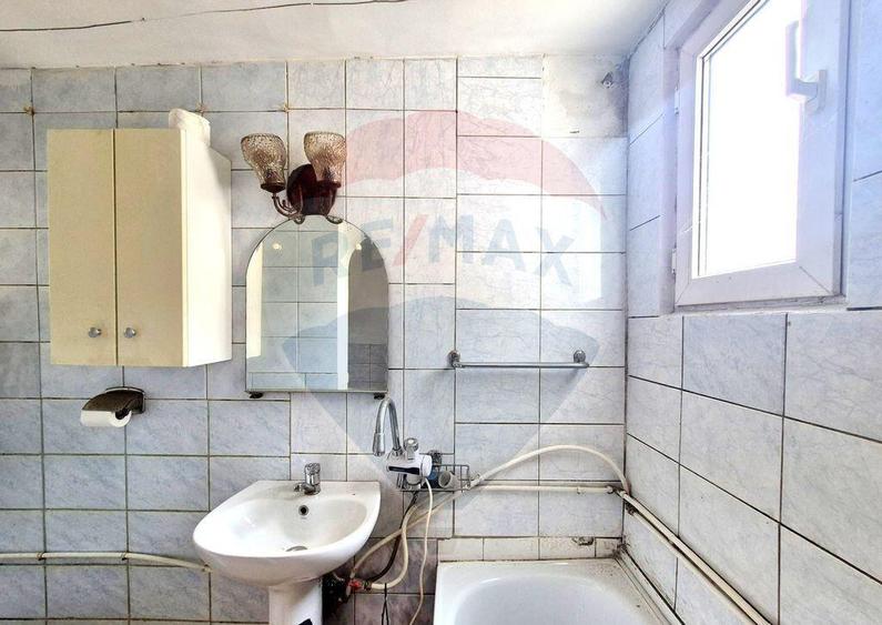 Casa de vanzare pretabila locuinta sau afacere | 13 Septe... - 15