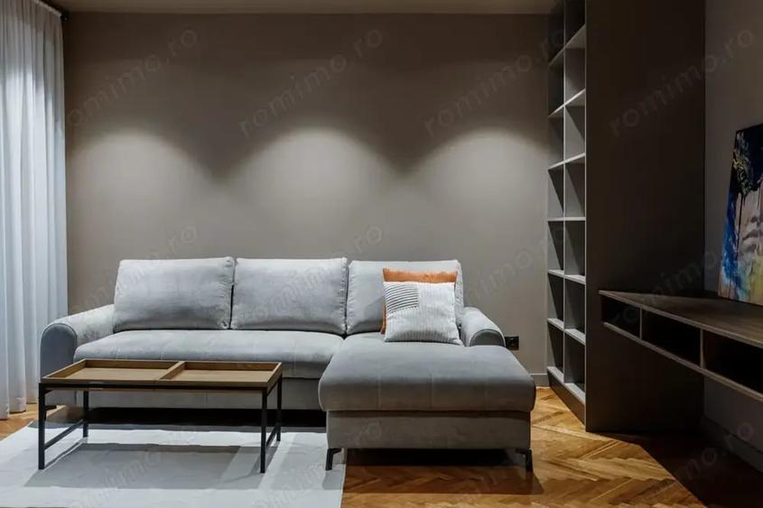Apartament cu 2 camere decomandat în Florilor