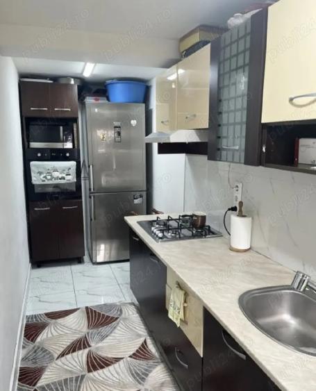 Casă cu 6 camere cu Teren 423 Mp în Bereasca