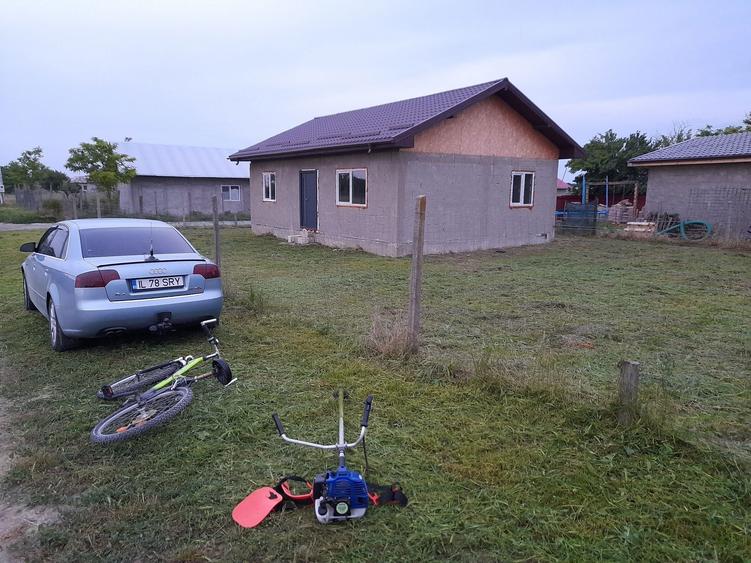 Casa de vanzare la rosu - 3