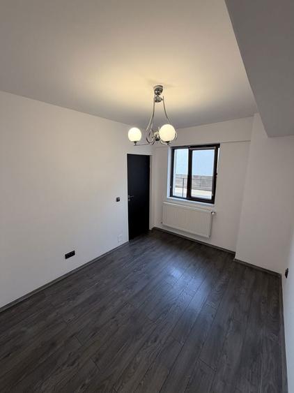 Vand Apartament 3 camere - 3