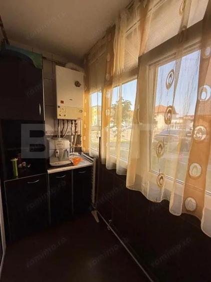 Apartament 2 camere, decomandat, 40 mp, parter, mobilat ?i utilat, zona 9 Mai - 6