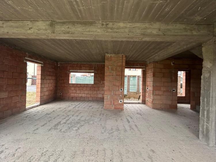 Duplex de vanzare cu 4 camere, 130 mp, zona Terra, Floresti! - 1