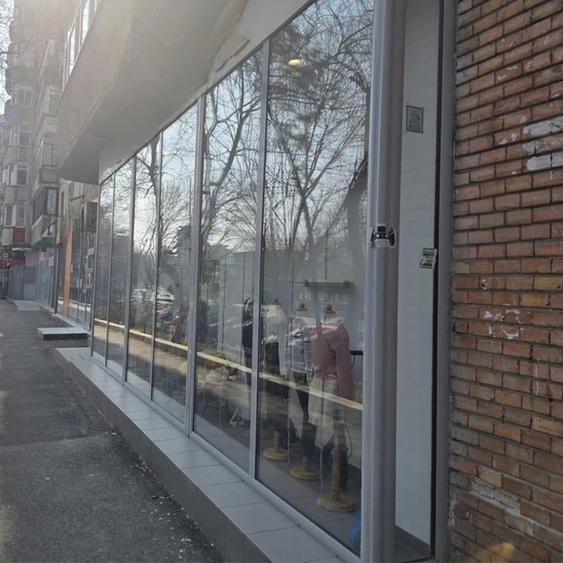 Spatiu de vanzare - 1