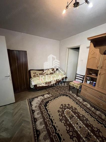 Apartament de vanzare in exclusivitate Zona Micro 4 etaj 2/4 - 2