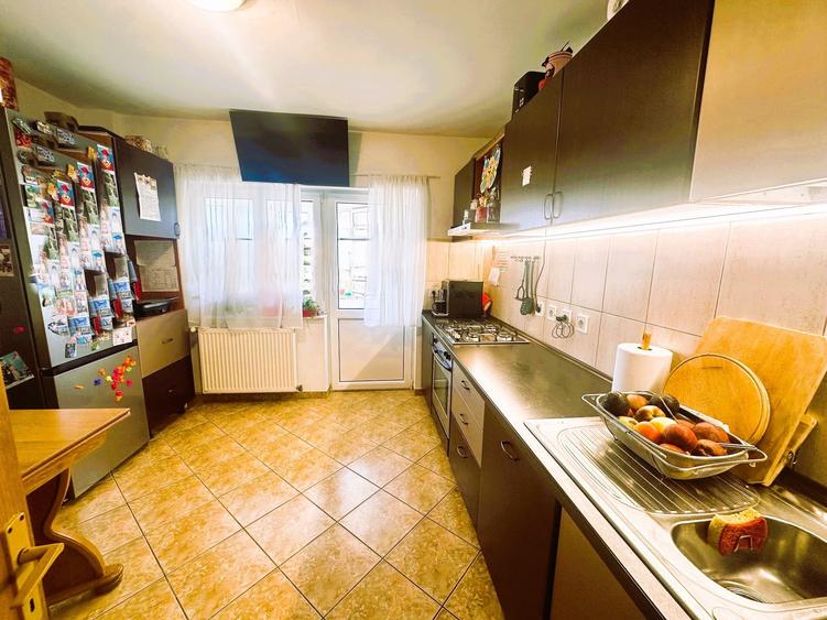 Duplex cu 3 CAMERE - str BABADAG - MOBILAT - 1