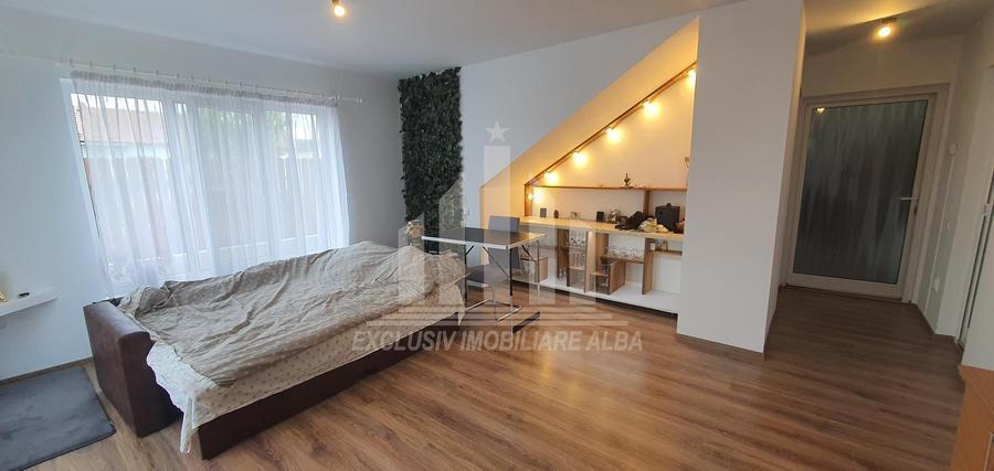 Casa individuala | 560mp | 30ml deschidere |Toate utilitatile | Ciugud - 2