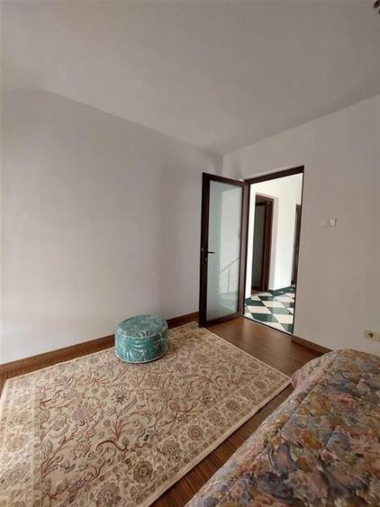 Vila de vanzare P+1 si  4200 mp teren in Com Livezi - 8