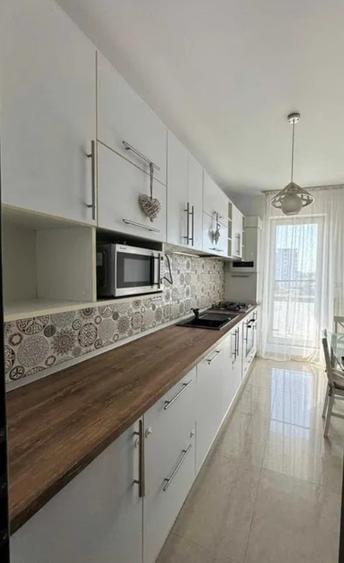 Salaj, stb Bacau, 20 minute Unirii, bloc nou, centrala, 2 ac, loc parcare - 2