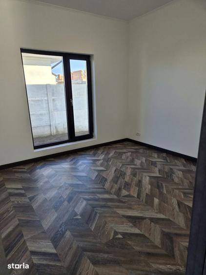 Casă cu 4 camere cu Teren 318 Mp în Central