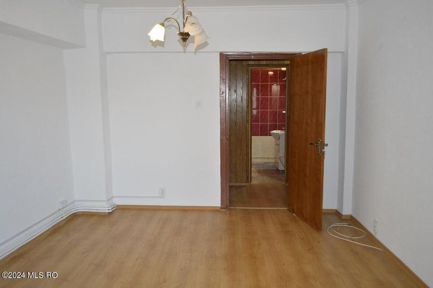 	Centru - Apartament 4 camere - 103 mp, 3 balcoane, loc de parcare! - 18