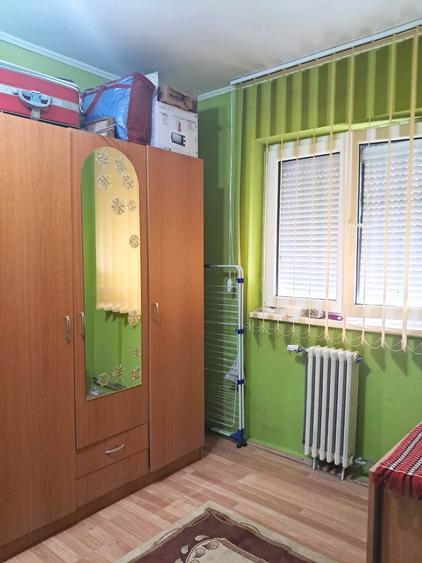 Apartament cu 3 camere nedecomandat în Hipodrom 2