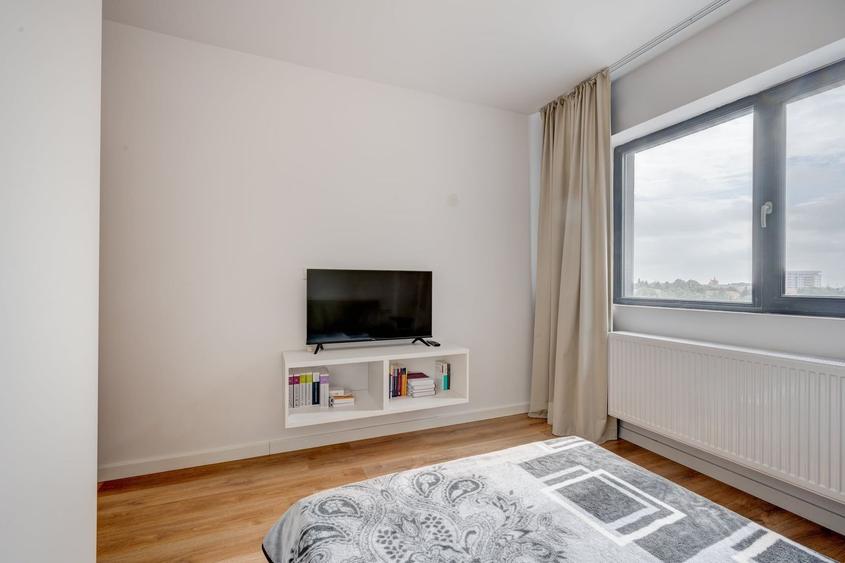Penthouse cu 2 camere decomandat, mobilat în Apărătorii Patriei