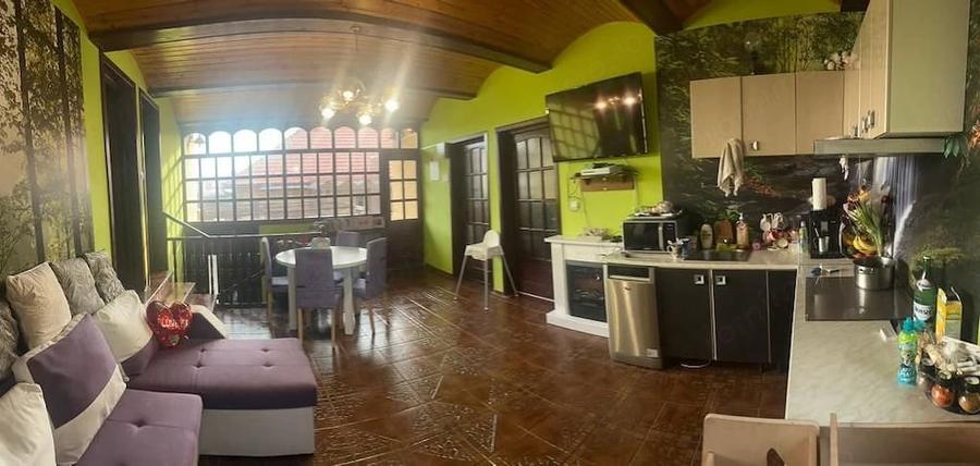 Casă cu 6 camere cu Teren 200 Mp în Calea Poplăcii